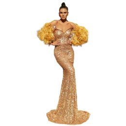 Yeni Artı Boyutu Altın Gelinlik Modelleri Devekuşu Tüyü Uzun Kollu Sequines Arapça Parti Abiye Elbisesi Vestidos De Gala