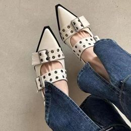 Nouvelles sandales plates pointues sandales pour femmes mode décontractée chaussures à talons épais été français pointu Mary Jane chaussures chaussures en cuir rétro