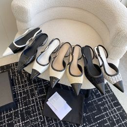 Nuevos dedos puntiagudos Tacones bajos Sandalias Mulas Diapositivas para mujer Charol Patchwork Slingback Bombas Tacones Diseñador de lujo Vestido Zapatos de oficina Con caja