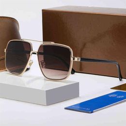 Nouvelles lunettes de soleil populaires Lunes carrées pour hommes avec cadre en métal et jambes simples verres de style décontracté 100% UV400 Protection Envoyer Box196p