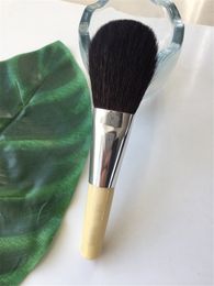 Nouveau mélangeur professionnel pour le visage BROSSE DE MAQUILLAGE - Angular 3D Foundation Cream Contouring Sculpting Cosmetics Beauty Makeup Tools with Hair Cover