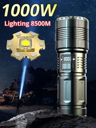 Novas lanternas portáteis 1000W Lanternas LED de alta potência Lanterna tática 7800mah com luz de bateria embutida Holofotes de emergência 9km Presentes de Natal