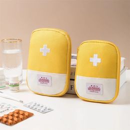 nouveau sac de médecine portable kit de premiers soins mignon kits d'urgence médicale organisateur de médecine domestique en plein air sac de rangement de pilules