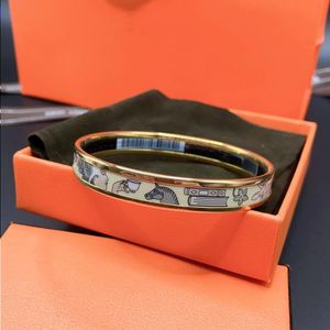 Nouveaux bracelets imprimés Bracelet de luxe Braceuse Braceuse Brand Bijoux Bijoux pour femmes en or 18 km