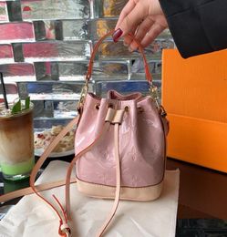 Nuevo bolso de cubo con cordón impreso Femenino de verano Bolsa de moda de comercio exterior Nicho de un solo hombro Crossody Bolsas