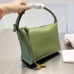 Neues Produkt Lbag Leder Handtasche Erweiterte Stickerei Umhängetasche Design Totes Frauen Designer Handtaschen 6 Farben Umhängetasche Weibliche Klassische Geldbörsen 220625