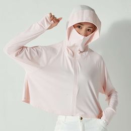 Nouveau produit Éclairage Expédition Châle court pour femme 2024 Nouvel été UV Soie glacée Léger et respirant Peau Protection solaire Vêtements Coupe-vent