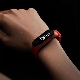 Montre-Bracelet unisexe pour hommes et femmes, nouveau produit, sport décontracté, LED, capteur électronique lumineux, horloge étanche, Gif257S