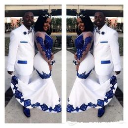 Nieuwe prom -jurken Witte satijn Royal Blue Lace Afrikaanse lange illusie Mouwen Applique Formele avondjurken Pageant Celebrity Jurk 98 0510