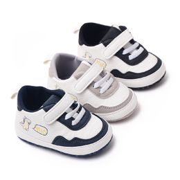 Nieuwe pu lederen babymeisjes kinderen eerste wandelaars baby peuter klassieke sport anti-slip zachte zool schoenen sneakers prewalker veer au 10