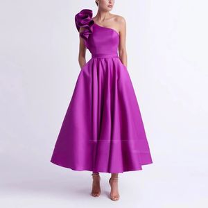 Nouvelle robe de fête de soirée courte violette 2024 volants à une épaule longueur de thé Satin femmes bal robes formelles vestidos de fête robe de soirée