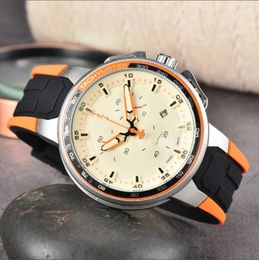 Nieuwe quartz horloges designer uurwerk horloges mannen hoge kwaliteit luxe herenhorloge multifunctionele chronograaf gratis verzending