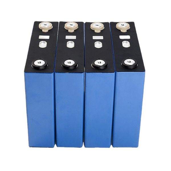 Bien équilibrant la batterie au lithium LiFePo4 CATL 3,2 V 120 Ah, excellente cellule de remplacement au plomb pour systèmes solaires/tracteur électrique/ESS