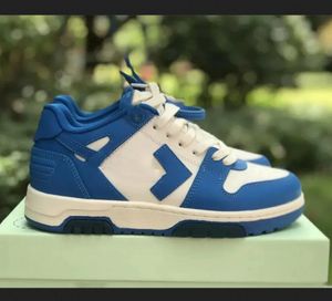 Nouvelle version Chaussures de sport Arrow OW Designer Hommes Femmes Chaussures de basket-ball Bleu Blanc Panneau extérieur Baskets formateurs Livraison rapide avec Shoebox OW98797