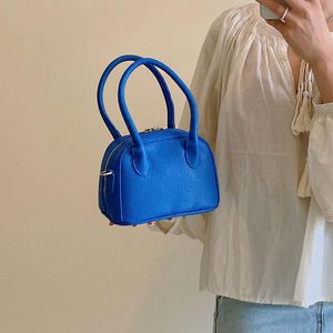 Nieuwe retro -tassen voor solide kleur Purse lederen schouder Women Crossbody messenger tas vrouwelijke vintage handtas