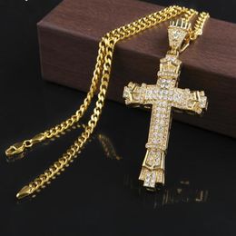 Nieuwe Retro Zilveren Kruis Charm Hanger Volledige Ice Out CZ Gesimuleerde Diamanten Katholieke Crucifix Hanger Ketting Met Lange Cubaanse ketting G307R