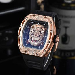 Nieuwe RI-MI Designer luxe uitgesneden diamanten schedel ontwerp meest veelkleurige economische klassieke vintage quartz uurwerk markers herenhorloge