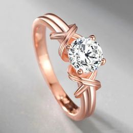 Nouveau S925 Silver plaqué 18K Rose Gol Moisanite Diamond Mariage Bague légère de luxe Bijoux en cristal de luxe pour femmes