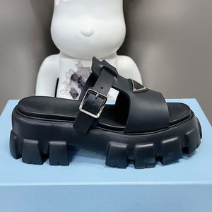 Nouvelles sandales Chaussures en caoutchouc Semelle épaisse Pantoufles pour femmes fond rouge Designer spotify premium Intérieur Cuir spotify premium Boucle décontractée Roman Outdoor Beach Sandals