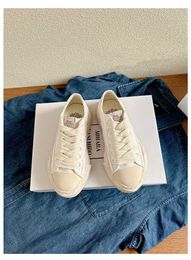Nieuwe senior luxe designer schoenen sneakers maison canvas yasuhiro low cut heren veelzijdige opgeloste zomer nieuwe zwarte witte heren 7636