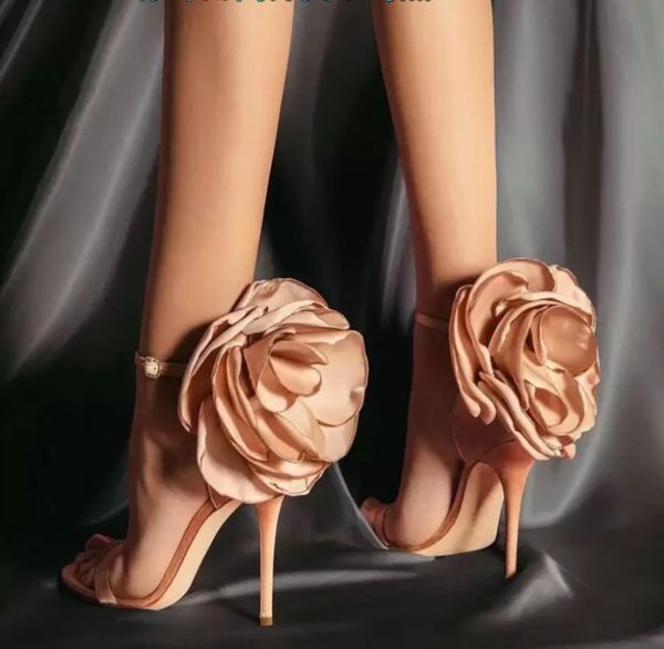 Nouvelle fleur de fleur sexy grande rose Sandales ouvertes ouvertes Satin STRAP HAUT HEET SUMER NOUVEAU MODE STILETTO POURTURE DES SAUTES DE MARIAGE Taille 36-42