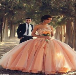 NOUVEAUX ROBES DE QUINCEANERA PEACH SEXY BOLZ BALLE Organza Floral Floral Hiver Girls Dress Crystals Crystals TULLE5842374