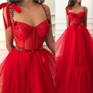 Nieuwe sexy rode prom spaghetti banden kristallen kralen kanten sjerpen feestjurk tule vloer lengte beroemde jurken avondjurken 403