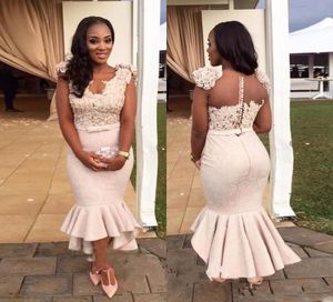 Nouvelle courte robe de cocktail en dentelle arabe 2020 Encolure transparent appliques sirène longueur de thé à joug blush African Style Prom Party Gow6771855