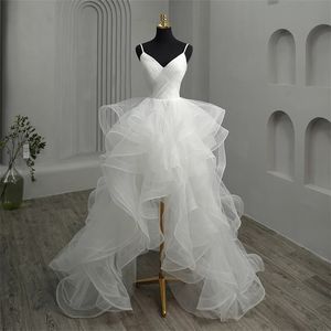 Nuevo vestido de novia blanco gótico con parte delantera corta y espalda larga 2024 Correas espaguetis Cuello en V profundo Vestidos de fiesta formales nupciales de tul alto y bajo Vestidos De Novia