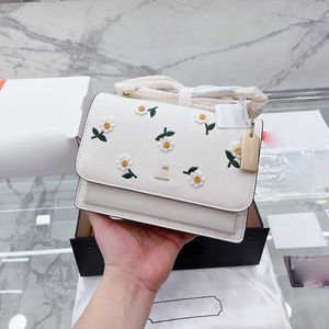 NOUVEAU Sacs à bandoulière CBAG Klarey Little Daisy Organ Bag Femmes Designer Bag Fashion Flap Small Square Pouch Luxury Handbag Messenger Vintage Bag Crossbody Wallet 230111