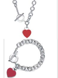 Nouvelles chaînes de collier bleu noir rose argenté lien Colliers de pendentif coeur pour femmes bracelet ensemble bijoux de mode concepteur or 18k plaqué de mariage cadeaux de fête