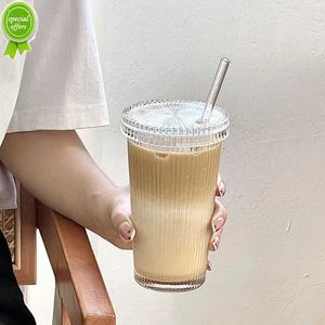 Nuevo vidrio rayado vertical simple con tapa Taza de paja Taza de agua de alto valor Taza de café con leche Taza de bebida 375ml