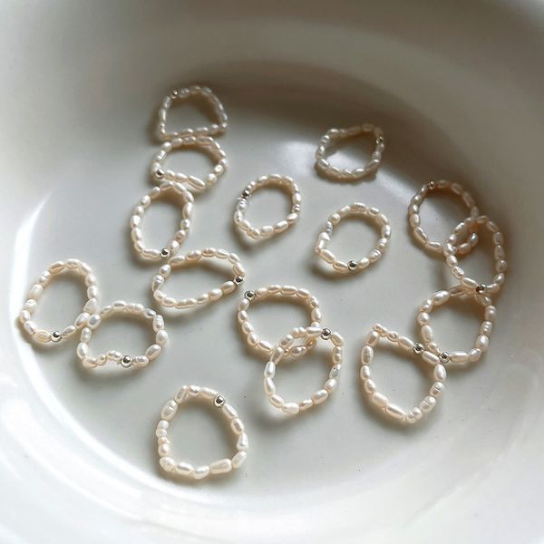 Nouvelles bagues de fiançailles de mariage simples pour les femmes perle d'eau douce naturelle 925 perles en argent Sterling anneau élastique