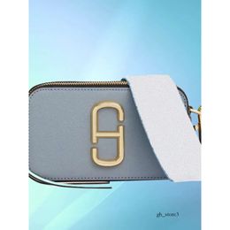 NOUVEAU ÉPAUTEUR SAUPE FEMME BAG CAMERIE CAMERA LETTRE MODE LETTRE MANDELD CROSSBOCK SAG TOUTQUE MATTRIPLE DOUBLE BRODIER LE SPAPE RECTANGULAIRE ZIPPER MINI ZERO WALLET 958