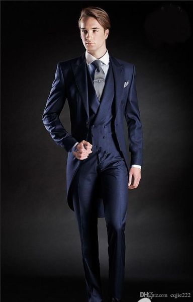 Nouveau Slim Fit Morning Style Groom Tuxedos Peak Revers Costume Homme Bleu Marine Groomsman / Meilleur Homme Mariage / Costumes De Bal (Veste + Pantalon + Cravate + Gilet) 1