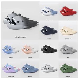 Nouvelles pantoufles Summer 2024 Designer Shark Sliders Men Femmes Femmes Sandales Black Blue Memory Sandales Soft Shet Cushion Slipper Cloud intérieur extérieur