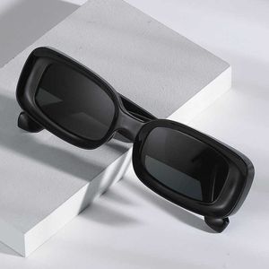 Nieuwe kleurrijke zonnebril met klein frame voor heren en dames Trendy snoepkleurige hiphop-straatfotobril