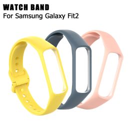 Nouvelle sangle en silicone souple pour Samsung Galaxy Fit 2 R220 Sports Smart Bracelet Band Remplacement pour Samsung Galaxy Fit2 SM-R220