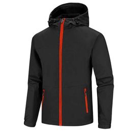 Nouveau Printemps et Automne Sports En Plein Air Cardigan Manteau Coupe-Vent Haute Qualité À Capuche Veste Hommes Coupe-Vent Camping Pêche Veste X0710