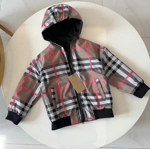 2024 Nieuwe Lente Herfst Kinderen Jas Top Kinderen Dubbelzijdige Jas Jongens Bovenkleding Jassen Actieve Jongen Windjack Babykleertjes kleding Meisjes Jassen B011