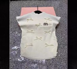 Nouveau gilet en tricot minceur de mode de printemps avec design de papillon élégant, style sucré et chic