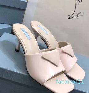 Sandales de printemps pour femmes, à la mode, polyvalentes, douces, belles chaussures carrées en cuir, taille supérieure, pour porche, nouvelle collection