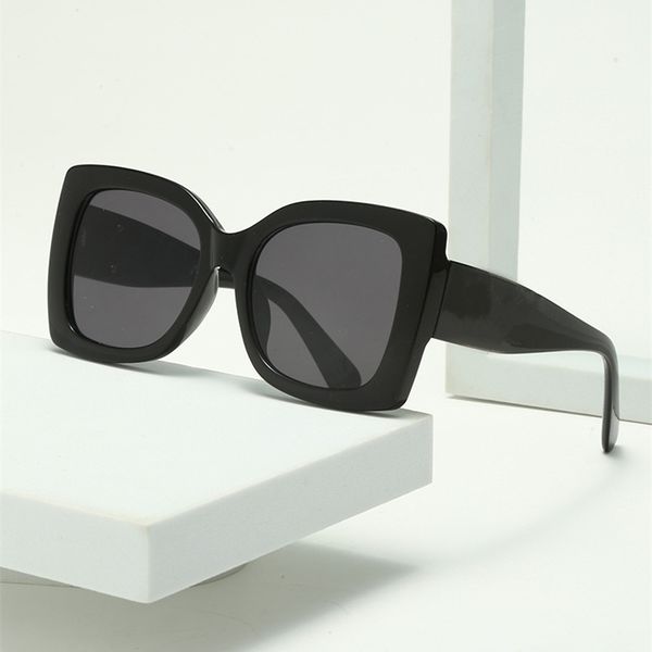 Nouveau cadre carré lunettes de soleil pour femme grand cadre mode lunettes concepteurs lunettes de soleil Uv400 été Protection des yeux