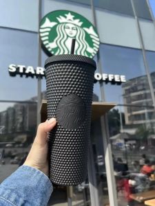 Nouveau Starbucks Gobelets cloutés 710ML Tasse à café en plastique Diamant brillant Coupe de paille étoilée Coupes Durian Produit cadeau avec logo original SS0111