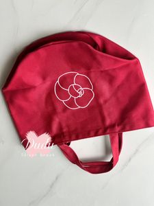 NUEVO estuche de almacenamiento 45X26.5X31cm lienzo clásico bolso de compras rojo estampado de flores bolsos de playa de moda colección de totalizadores de viaje C regalo de Navidad