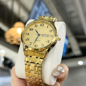 Nouveau magasin pour hommes Match Classic Dial Day automatique de la semaine Date automatique Design Conception en acier Business Casual Basic Men's Designer Watch 39.5 mm Vente chaude