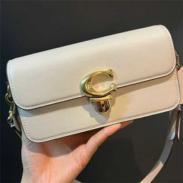 Nieuwe studio staguette stick echt leer klein vierkante flip top single schouder crossbody 60% korting op de winkel online