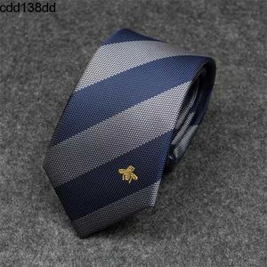 Nieuwe stijl 20245 Modemerk Heren banden 100% Silk Jacquard Classic Woven Handmade Necily For Men Wedding Casual en Business Neck Tie 665