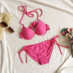 Nieuwe stijl bikini-ontwerper Nieuwe badmode Strandvakantie PINK Pink Rose Bikini Dames stalen ondersteuning verzamelen Instagram-stijl driepuntszwempak