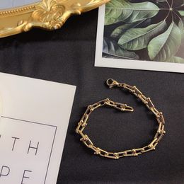 Nieuwe stijl armbanden dames armband polsband manchet ketting ontwerper sieraden crystal 18k goud vergulde 925 zilveren roestvrijstalen bruiloftsliefhebbers cadeau